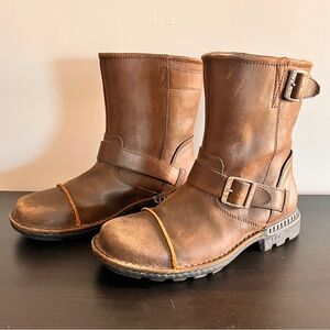 UGG Rockville II Men’s Moto Boots 
Size 8 US